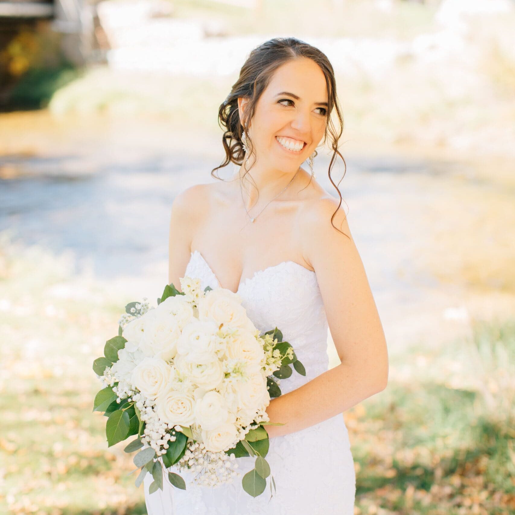 Laura Artz Wedding photos by Lynsey Prosser Photography