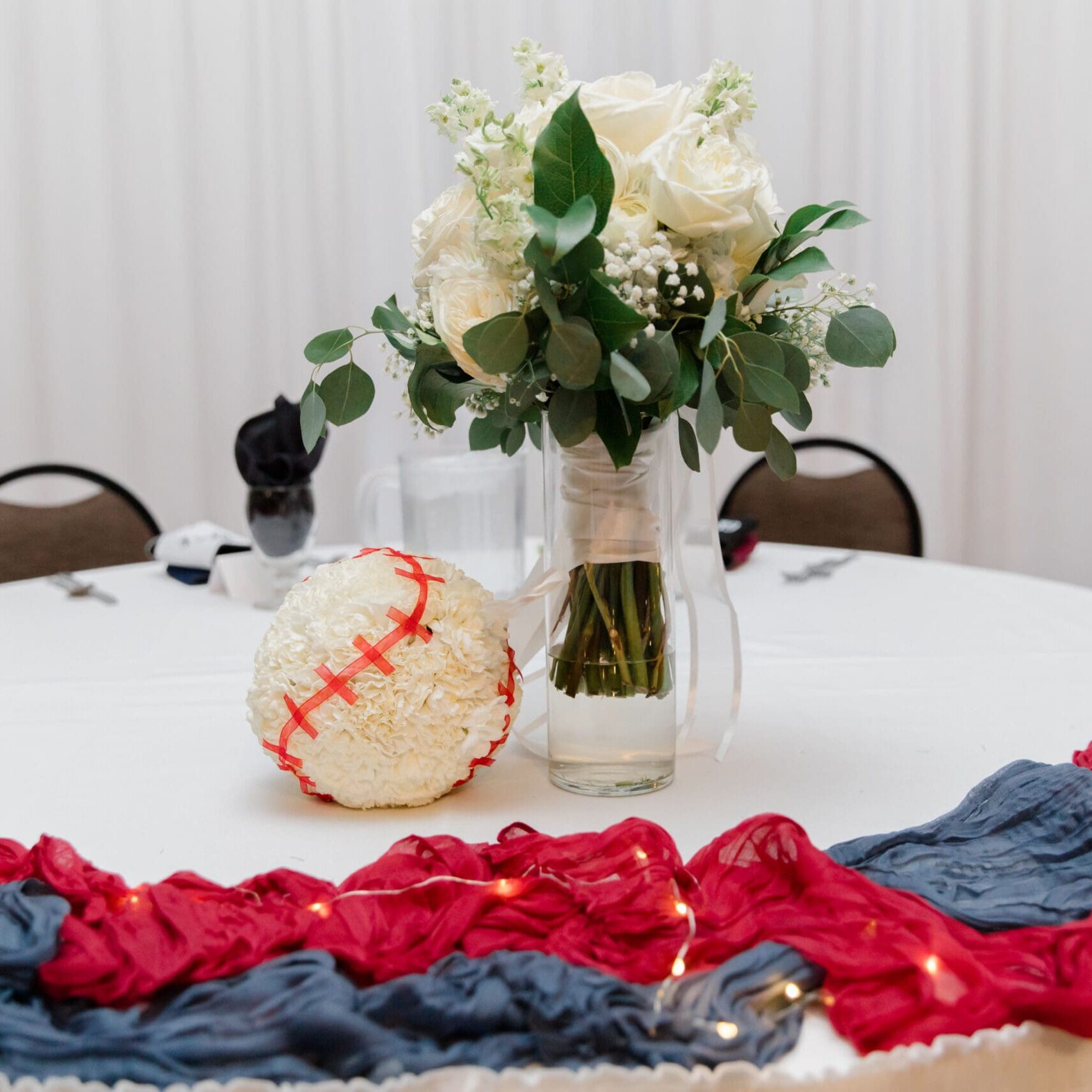 Laura Artz Wedding photos by Lynsey Prosser Photography